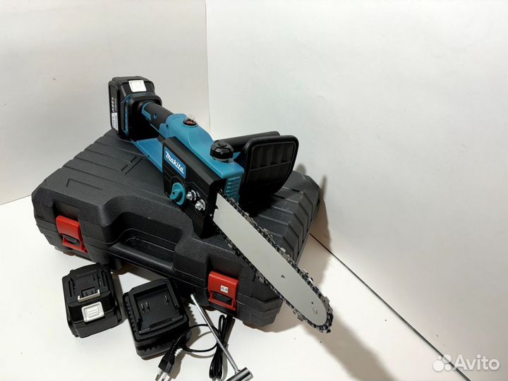 Цепная аккумуляторная пила Makita 10