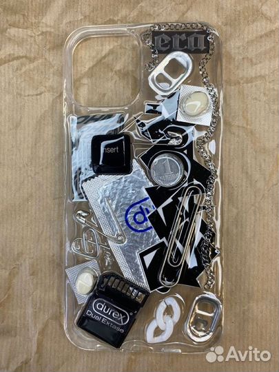 Чехол из эпоксидной смолы на iPhone