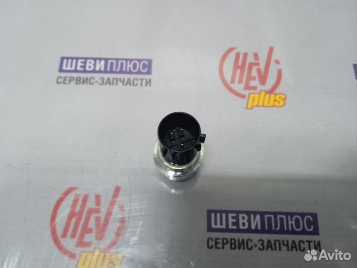 Датчик давления масла Cadillac Escalade