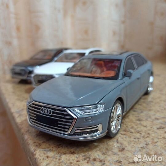 Audi a8 металлическая модель в масштабе 1:24