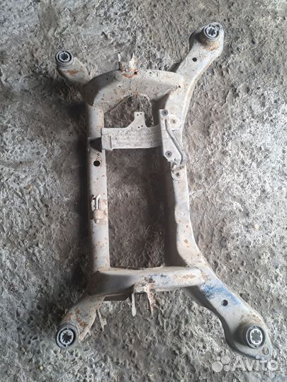 Подрамник задний Ford Mondeo