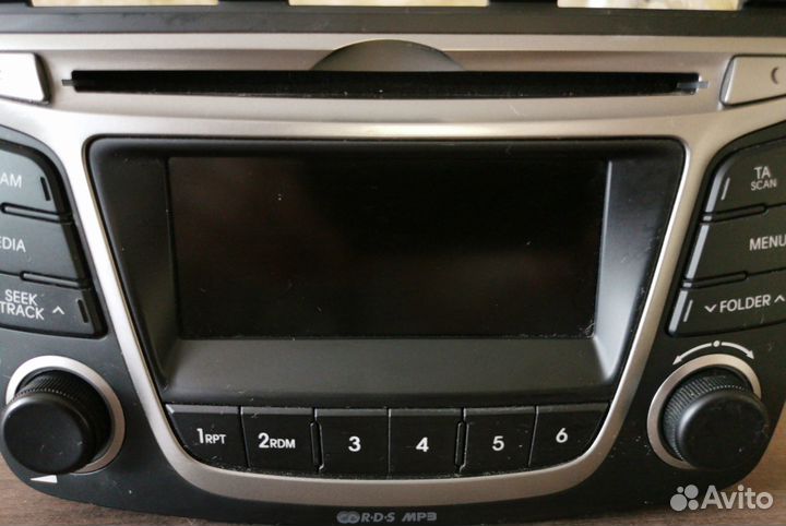Штатная магнитола на hyundai solaris 1