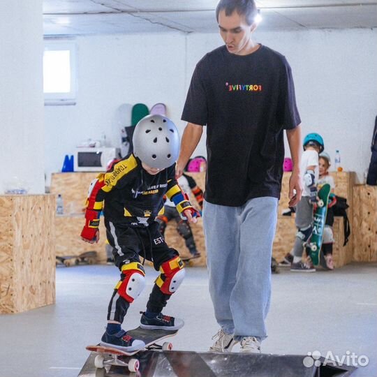 Тренер по скейтборду, школа скейтбординга