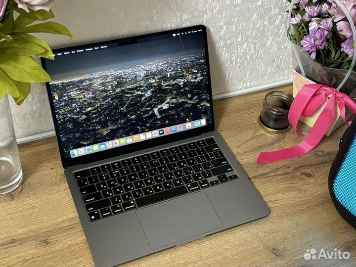 MacBook Air 13 2022 M2 Space Gray Новый