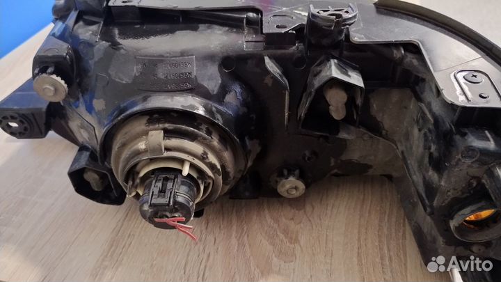 Фара правая Mitsubishi Montero Sport, K85W, K86W