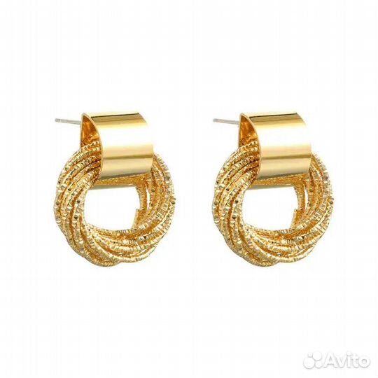 Стильные серьги