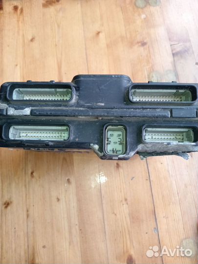 Блок управления двигателем L31 (chevrolet tahoe)