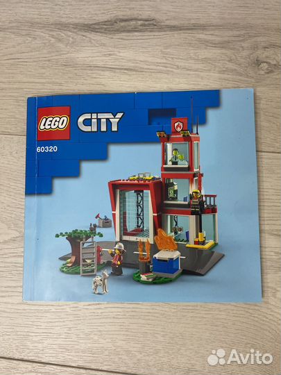 Lego City пожарная станция 60320