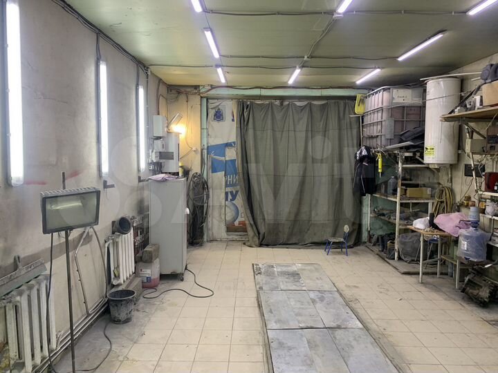 Гараж, > 30 м²