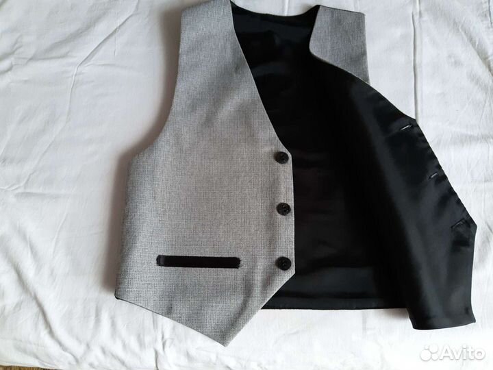 Жилет школьный на мальчика