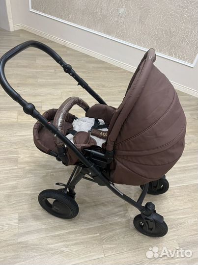 Коляска zippy