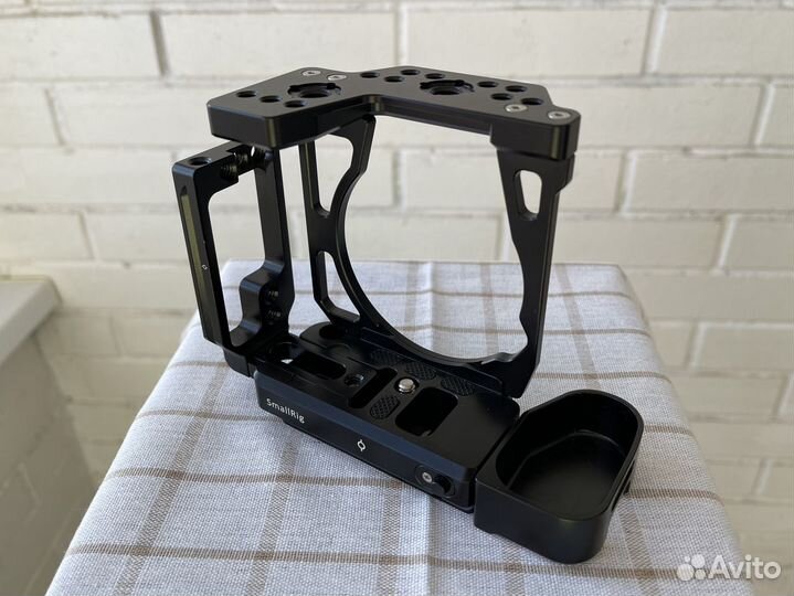 Полуклетка SmallRig 2236 для Sony A73 A7R3 новая