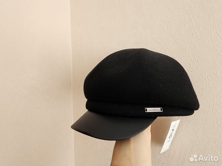 Берет женский зимний новый