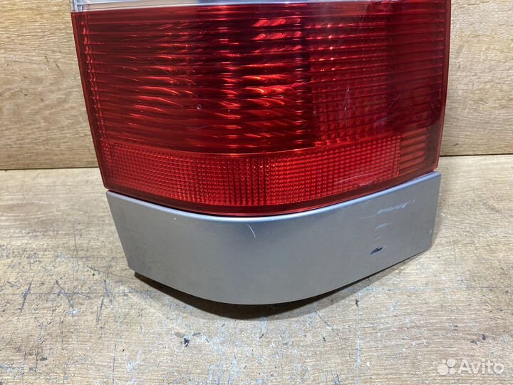Фонарь задний правый Ford Galaxy 1 рест Арт 111337
