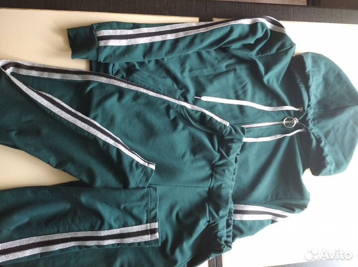 Костюм спортивный