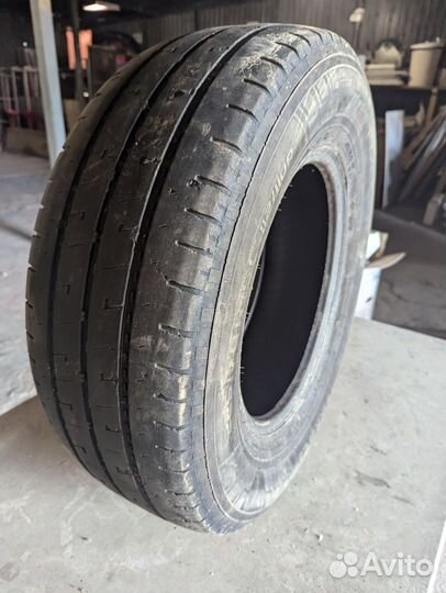 Nokian Tyres Hakka C2 225/70 R15C