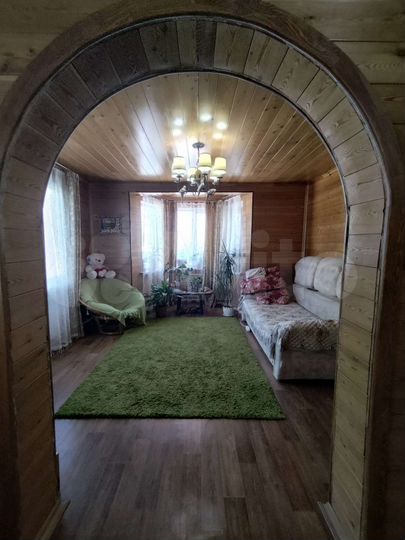 Коттедж 320 м² на участке 10 сот.