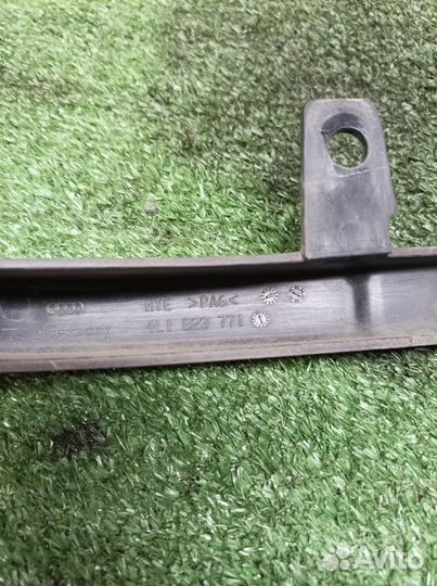 Кожух Audi Q7 2005