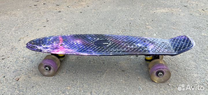 Продам скейтборд типа pennyboard