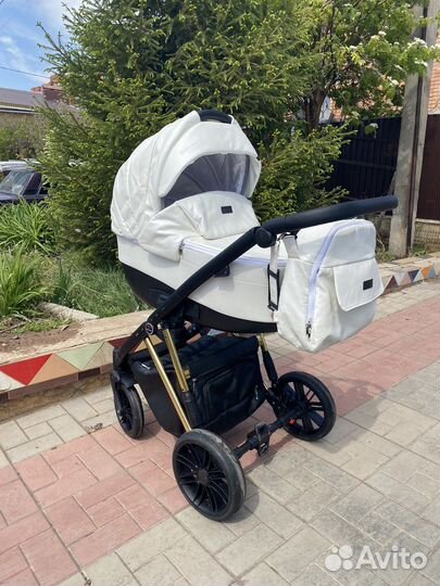 Коляска 3 в 1 Delorean Premium