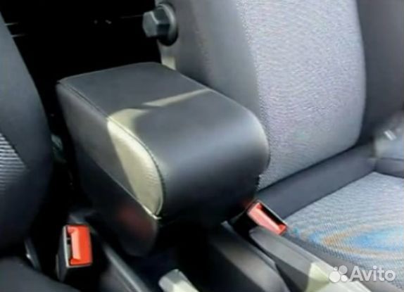 Подлокотник Opel Zafira (B) 2005-2011