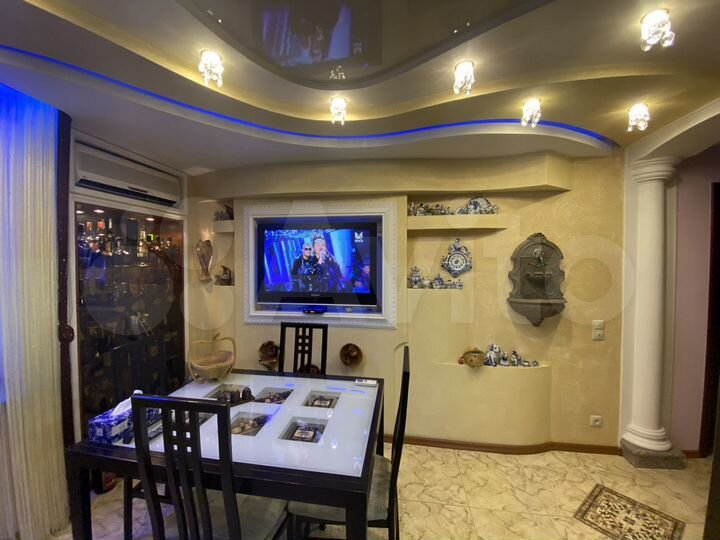 2-к. квартира, 80 м², 7/9 эт.