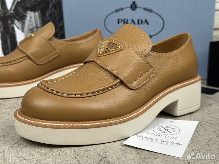 Лоферы Prada женские