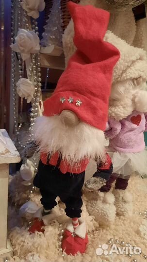 Новогодний гном под елку