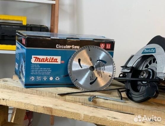 Циркулярная пила Makita 1650w с лазером