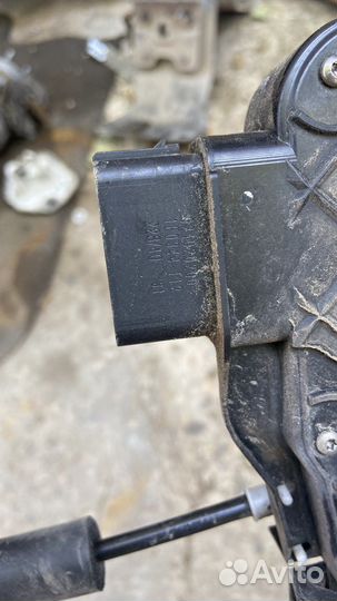 Замок задней правой двери Jaguar XF 2007-2015