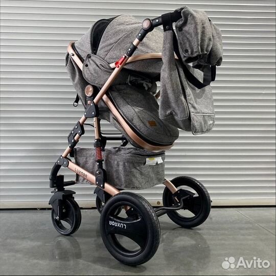 Коляска для новорождённых Luxmom