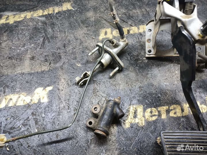 Блок педалей на Honda Civic Ferio Ek3