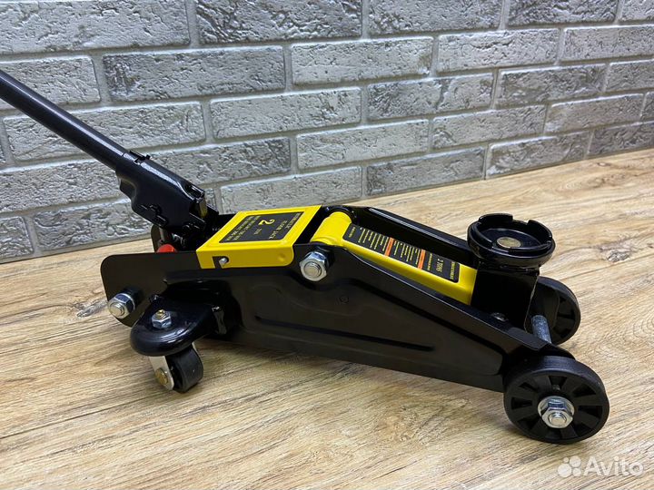 Домкрат гидравлический 2т