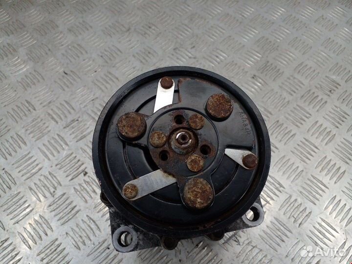 Компрессор кондиционера для Volkswagen Caddy 3