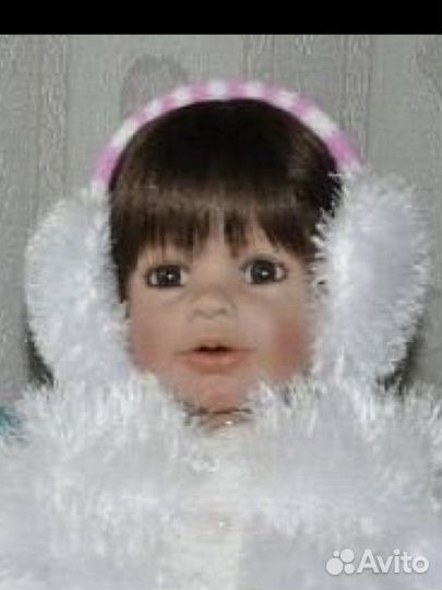 Кукла коллекционная Моники Левениг