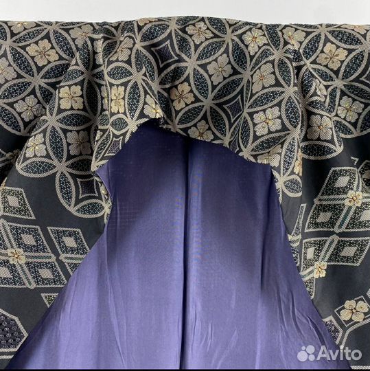 Великолепные кимоно хомонги и фурисодэ из Японии