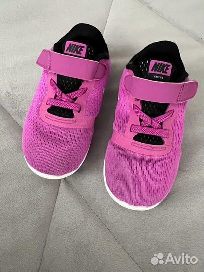 Р.26 кроссовки Nike для девочки