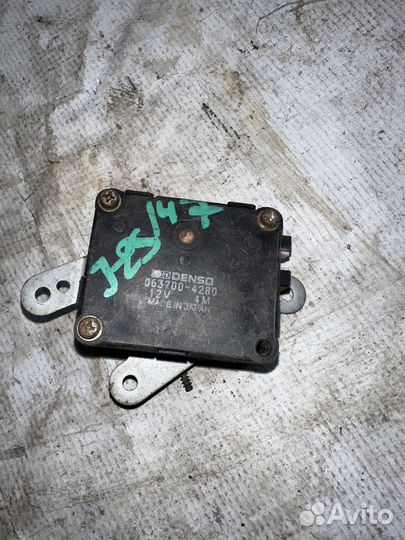 Сервопривод заслонок отопителя Toyota Aristo (S140