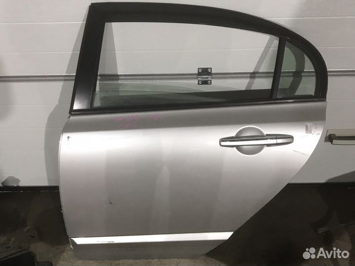 Дверь задняя Honda Civic 4D
