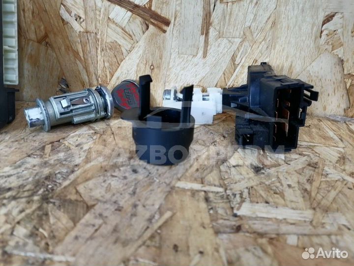 Иммобилайзер эбу блок BSI замок зажигания с ключом