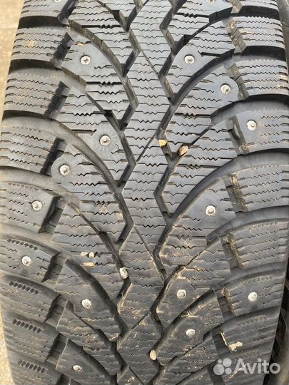 Pirelli Formula Ice 215/60 R17