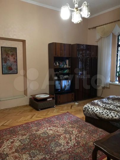 3-к. квартира, 69 м², 1/2 эт.