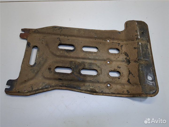 Защита моторного отсека Nissan Armada, 2005