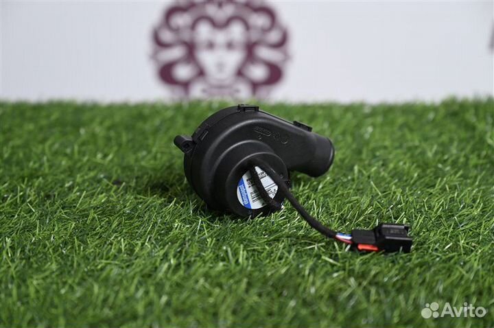 Вентилятор охлаждения эбу Jaguar F-Pace JGA 2016