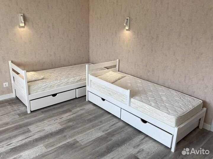 Детская кровать из массива