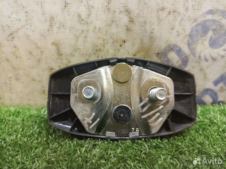 Ответная часть замка двери передняя правая Bmw X5