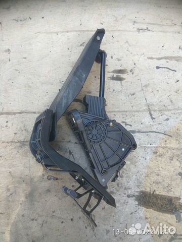 Педаль газа электрическая на Хонда Легенд 2007 год