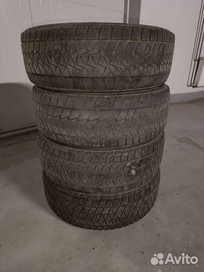 Bridgestone Blizzak DM-V2 215/65 R16