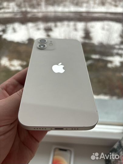 iPhone 12, 64 ГБ
