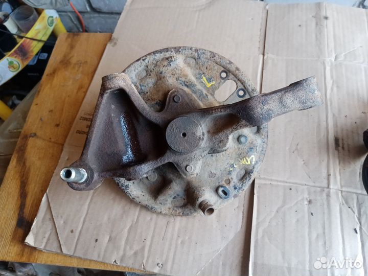 Кулак задний Спектра